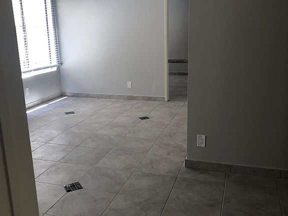 3rd image of 16141 Vanowen St APT 223