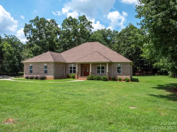 4900 Campobello Dr, Monroe, NC 28110