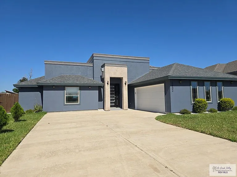 6802 Bonham Rd — Photo 2