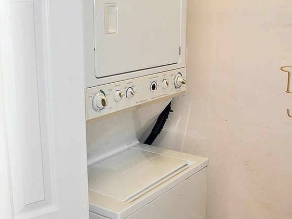 3rd image of 40 Wright St #1