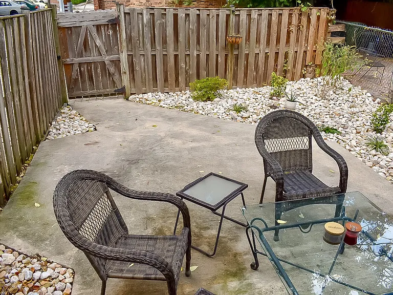 236 Dolphin Ln — Photo 6