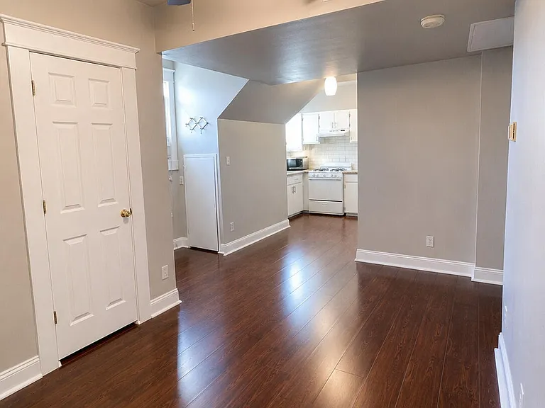 521 W Missouri Ave #13 — Photo 1