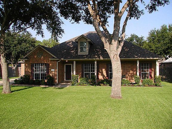 3/2/2 with very rare HUGE lot. Come have a yard again!