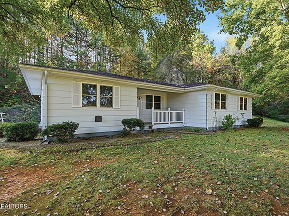 2nd image of 113 East Dr