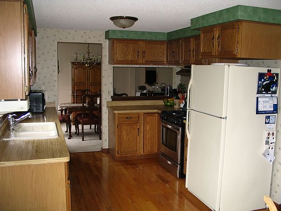 3rd image of 53 Heritage Dr