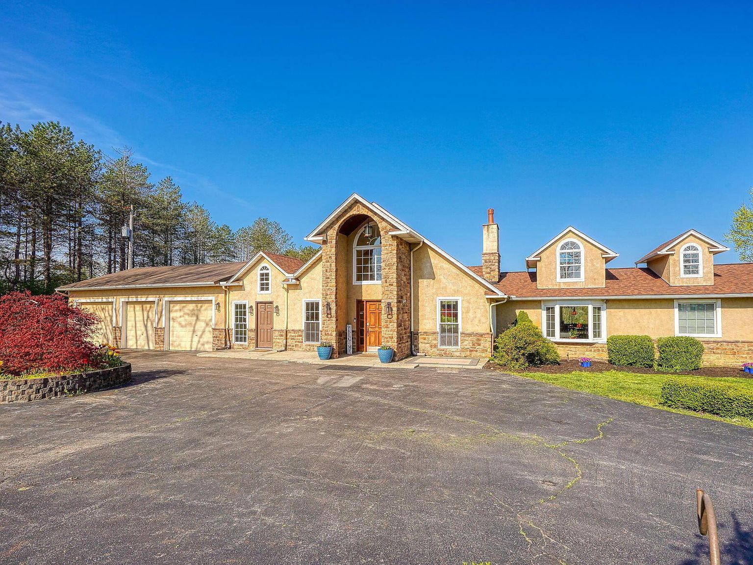 4251 Harrisburg Georgesville Rd, Grove City, OH 43123 | Zillow
