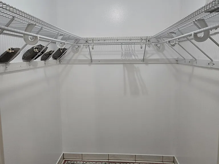609 NE 14th Ave #404 — Photo 32