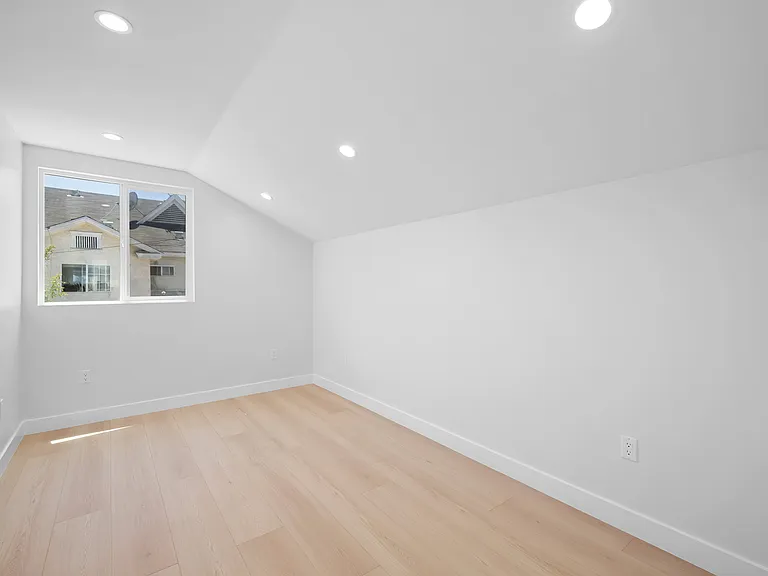 6233 Banner Ave #1/4 — Photo 14