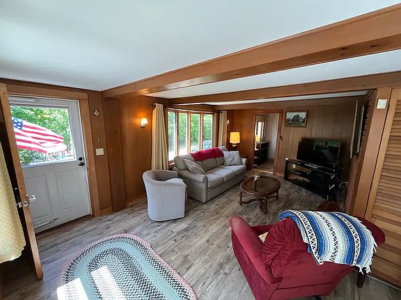 3rd image of 26 Park Ave