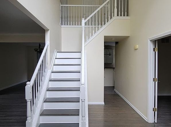 3 Jasper Dr