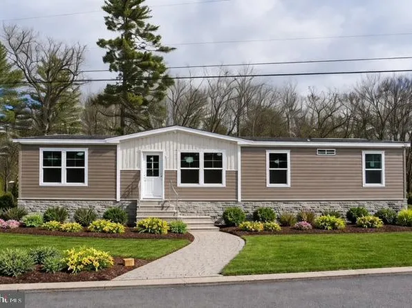 28 4th Ave, Penns Grove, NJ 08069