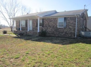 963 Prosser Rd, Leoma, TN 38468