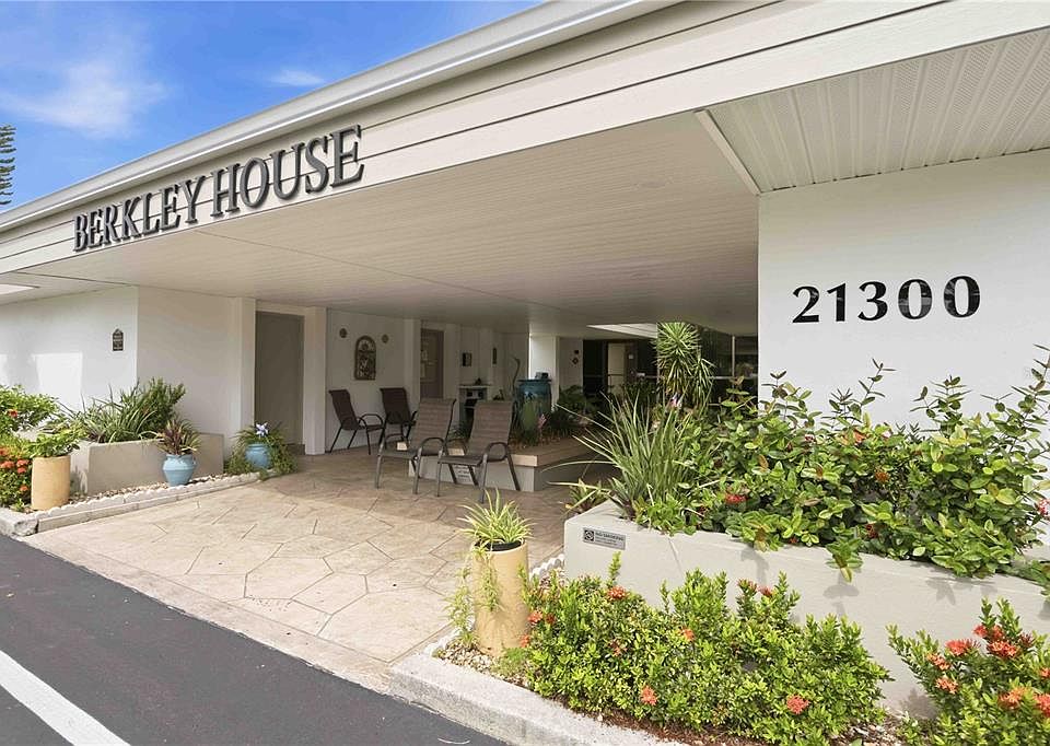 1st image of 21300 BRINSON AVENUE #201