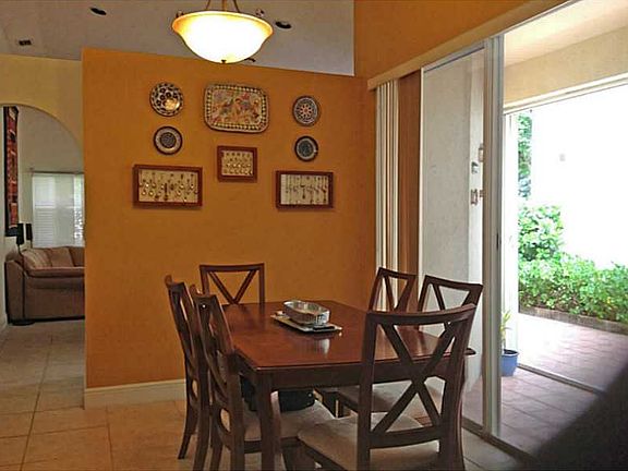 3rd image of 9957 NW 32nd St