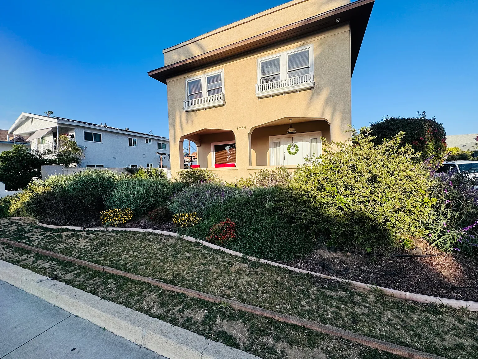 5 bed, 2.5 bath, 3502 sqft, $8,795 — Photo 1