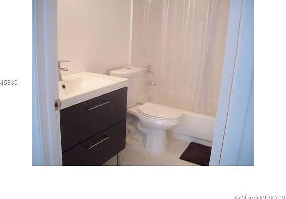 4th image of 770 Claughton Island Dr APT 702