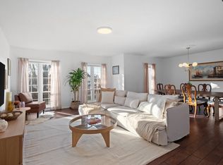 917 Claytonbrook Dr APT 3, Ballwin, MO 63011