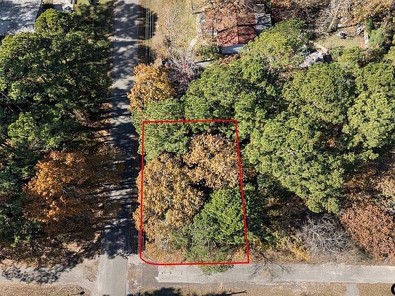 4th image of 736 Jason Dr