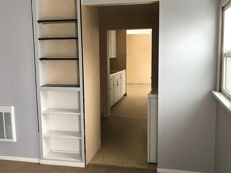 912 Wyoming St — Photo 2