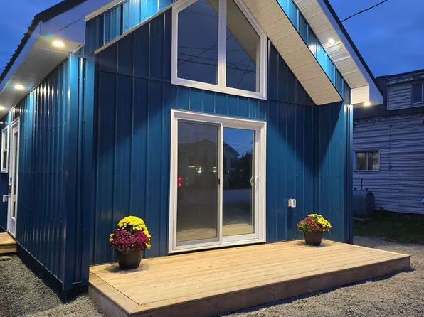 46 Queen St, Scotchtown, NS B1H 1G2