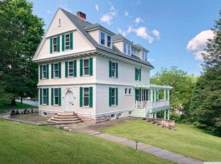 7 Rossman Ave, Hudson, NY 12534