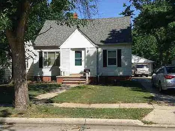 29931 Phillips Ave, Wickliffe, OH 44092