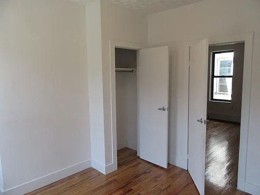 Rented by Lucky Apt Inc | media 31