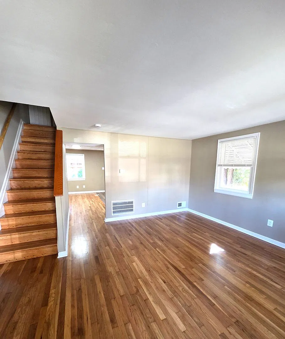 3 BR Townhome located in Lakeland — Photo 2