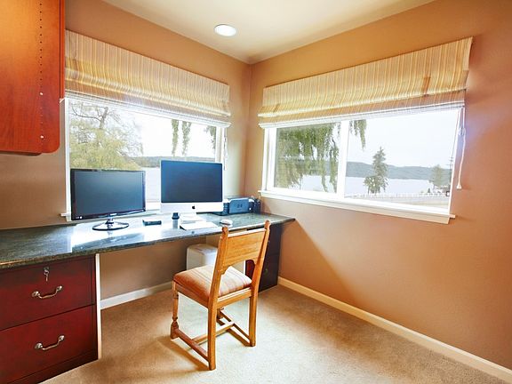 5th image of 17304 Lemolo Shore Dr NE