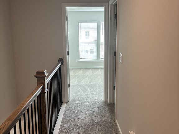 3rd image of 1022 Poets Walk Rd #1