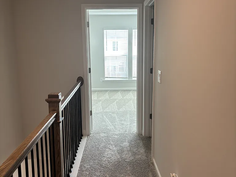 1022 Poets Walk Rd #1 — Photo 3