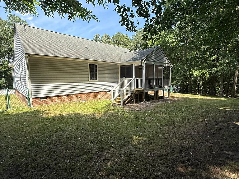 119 E Highland Ct — Photo 25