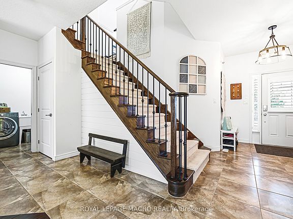 4th image of 32 Dulgaren St