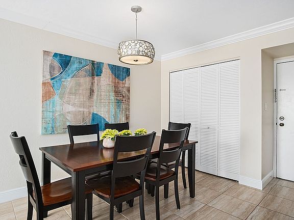 4th image of 380 Seaview Ct APT 1009