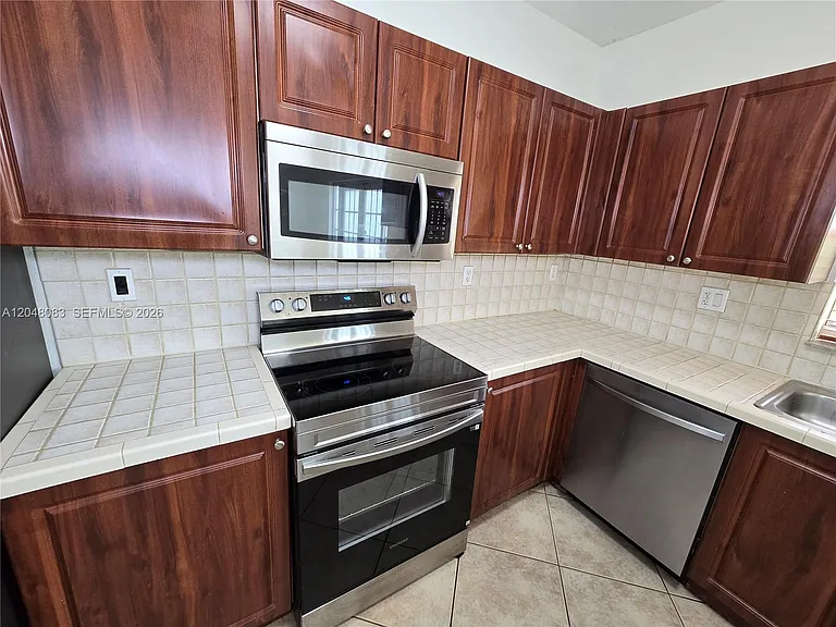 14758 SW 9th Ln — Photo 6
