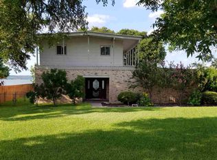103 S Cardinal Ln, Bluffton, TX 78607