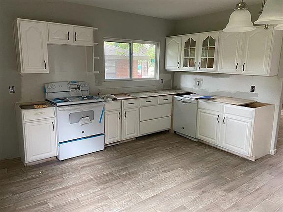 4th image of 3017 McKinney Dr