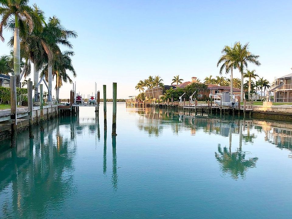 Peaceful morning 