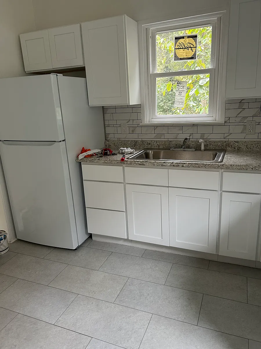 Building Photo - 50 Lawrence St #2