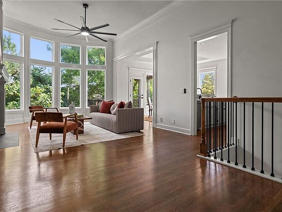 5th image of 14316 Norwood St