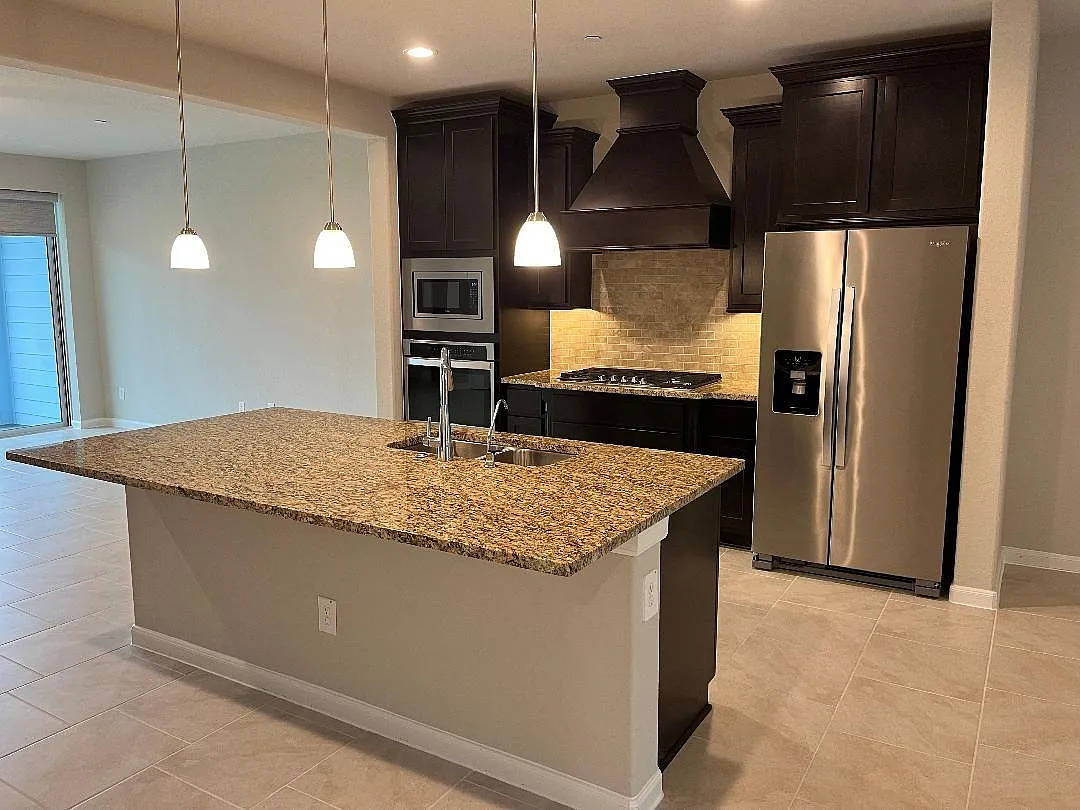 3 bed, 2.5 bath, 2143 sqft, $3,150 — Photo 3