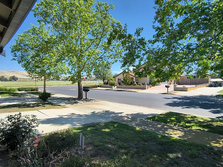 6968 Sunridge Dr — Photo 34