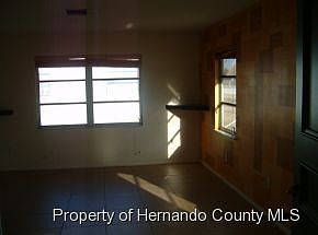 3rd image of 4587 Essex Ln