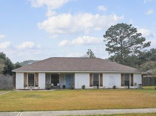 5624 Deanne Marie Dr, Zachary, LA 70791