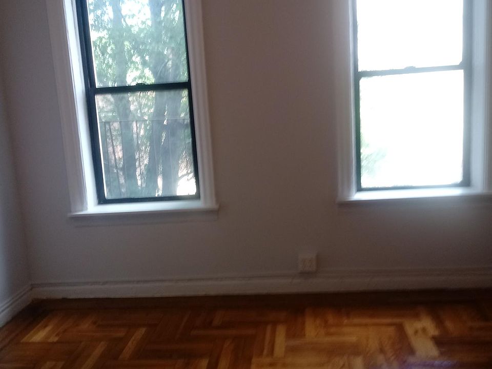 2nd image of 1580 Thieriot Ave APT 2D