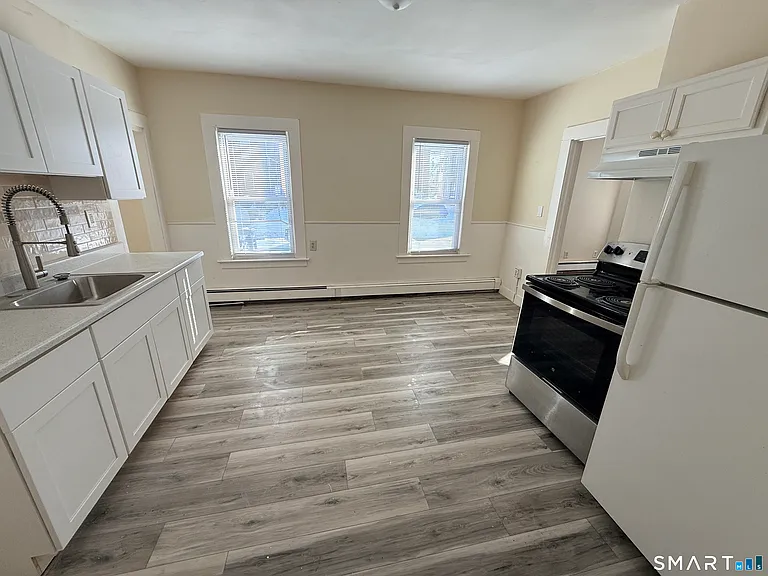 15-17 Beacon St #1 — Photo 11