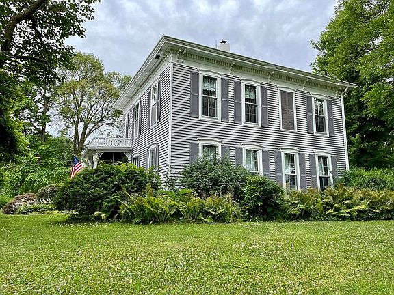 3rd image of 301 Quincy St