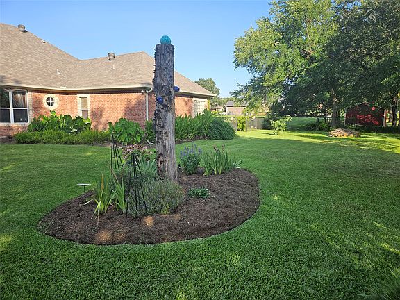 5th image of 103 Heritage Pl