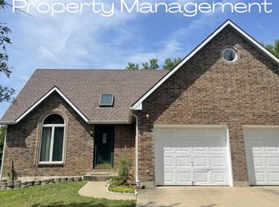 1590 Essex Dr, Warrensburg, MO 64093