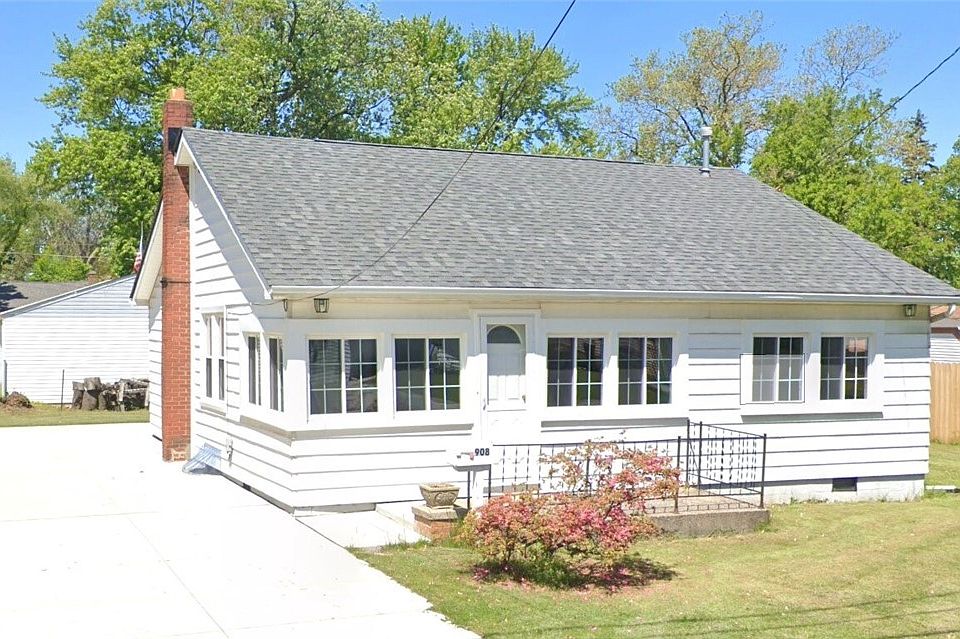 1st image of 908 Peach Blvd